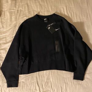 Brand new women’s sportswear cropped crewneck
